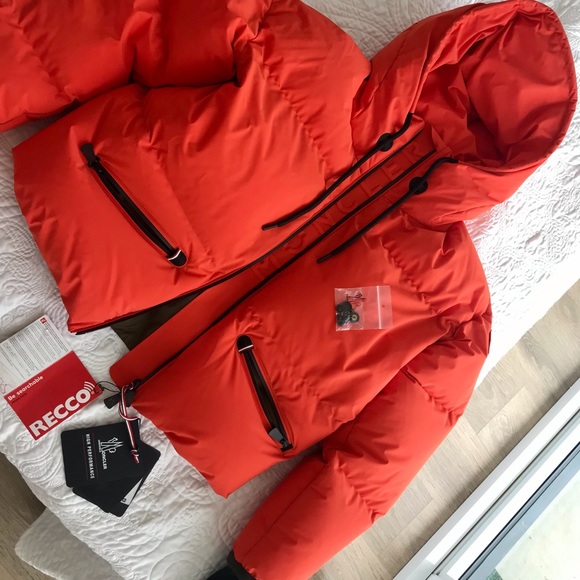 Moncler winter and ski jacket - Picture 2 of 4